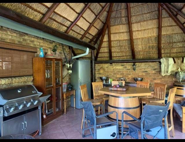 3 BEDROOM TOWNHOUSE FOR SALE IN VANDERBIJLPARK SE 3